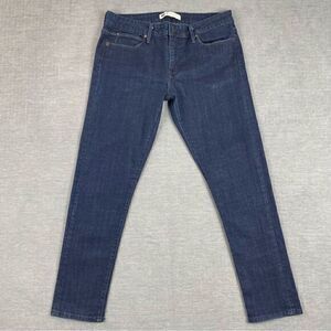 Levis Dark Denim Jeans Slightly Tapered Ankle EUC Women’s Size 8